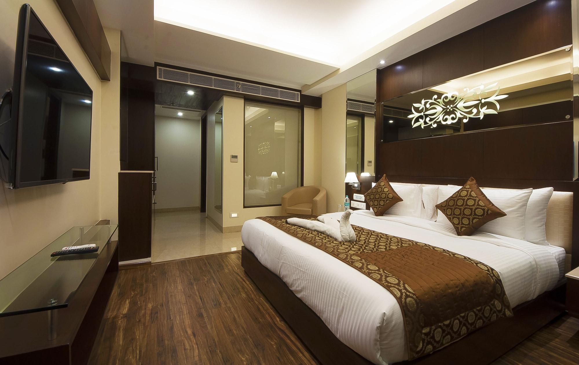 Hotel Golden Grand Delhi  Exteriör bild