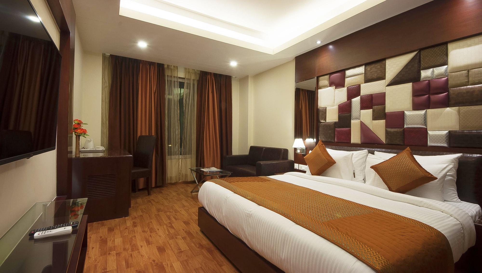 Hotel Golden Grand Delhi  Exteriör bild